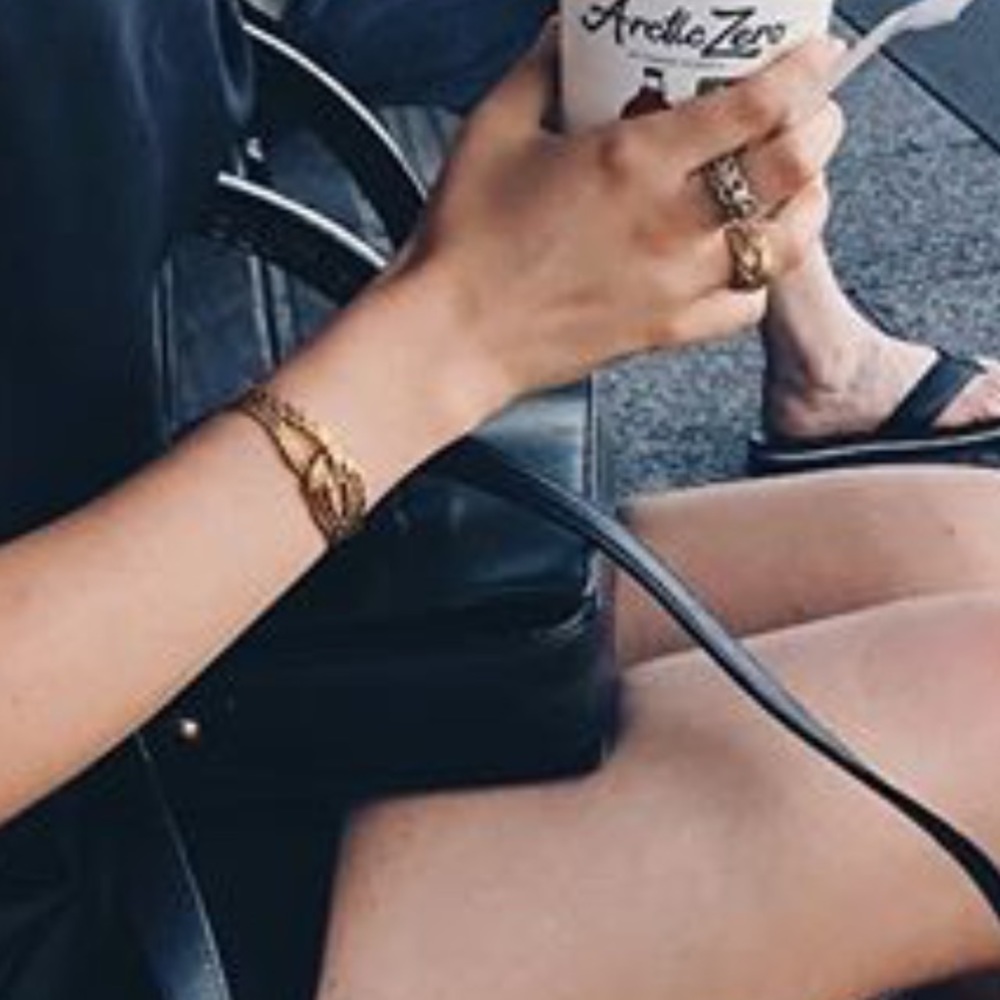 Looking for this gold interlocked bracelet